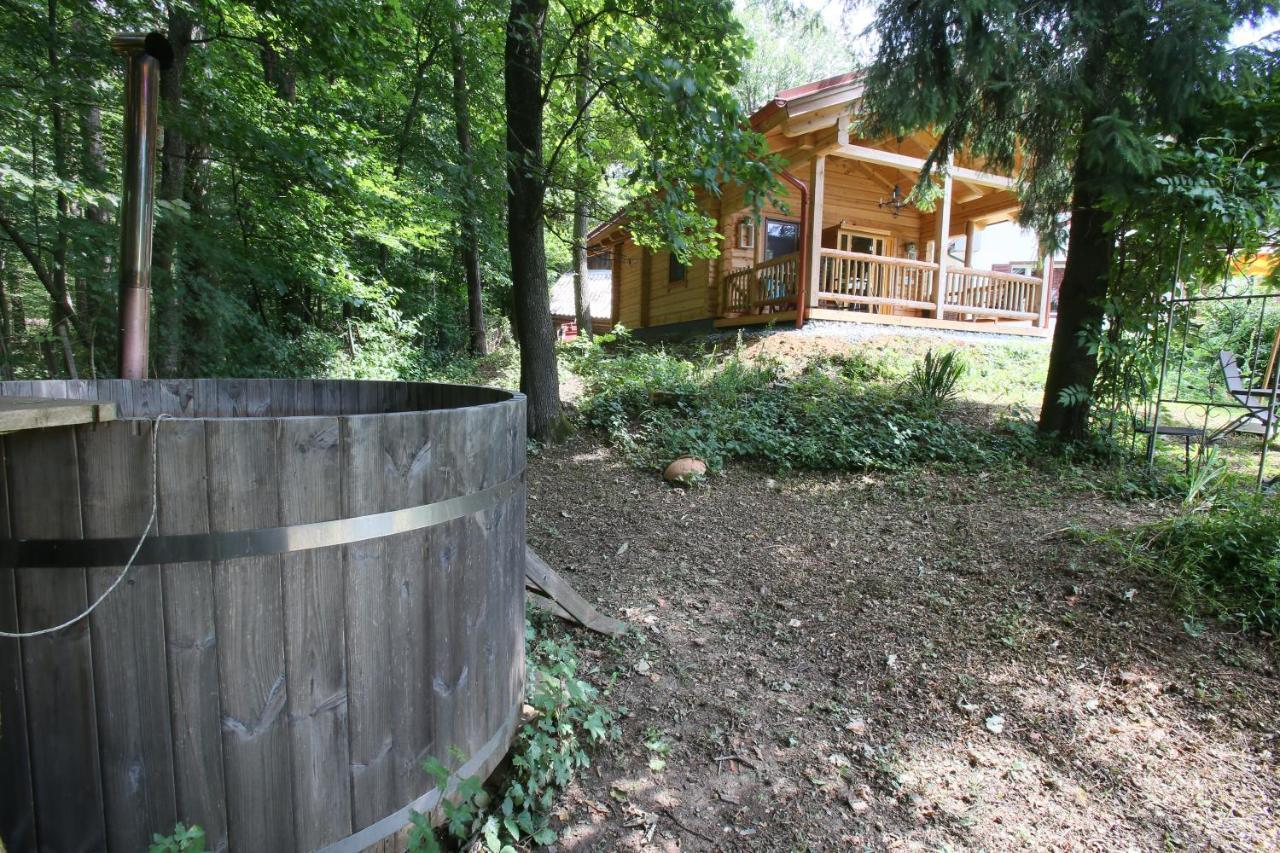 Blockhaus Chalet Mit Beheizbarem Badefass Und Infrarotsauna Auf Der Terrasse Oberschutzen Экстерьер фото